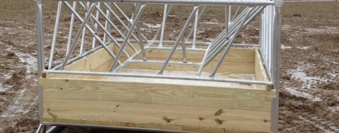 Combination Cattle Hay Feeder and Grain Feeder